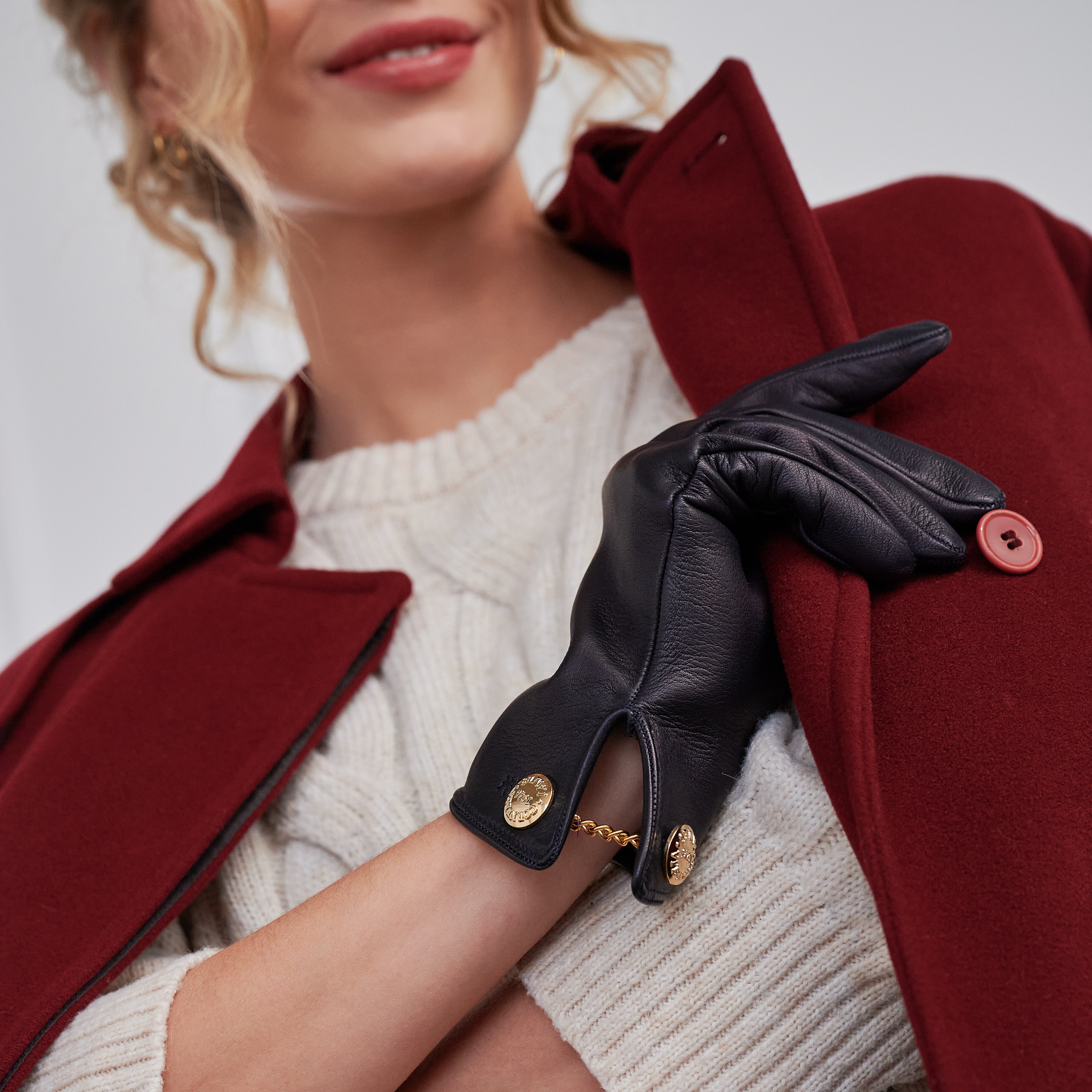 Françoise | Leather Glove with a Button Cuff Link